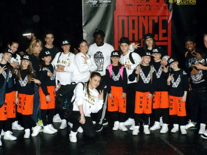 HHI ROMANIA: Lil Motion Dance School încântă publicul din România